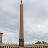 Vaticano Obelisk against the background of the colonnade designed by Gian Lorenzo Bernini