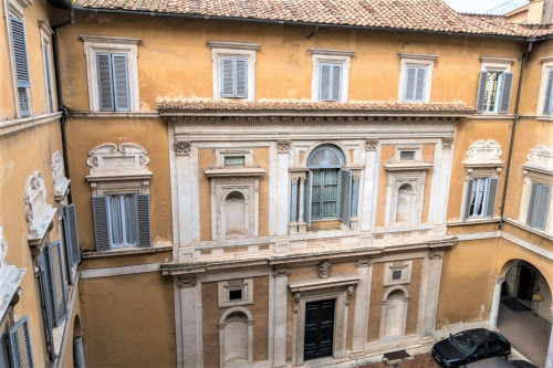 Palazzo Firenze, courtyard, view of the Loggia of Primaticcia