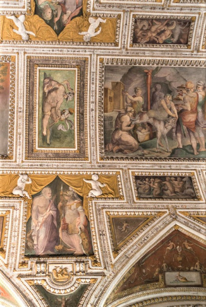Palazzo di Firenze, tzw. Loggia del Primaticcio, dekoracje Prospero Fontana
