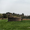 Hipodrom (pozostałość spiny i głównej bramy - w tle), kompleks willi Maksencjusza, via Appia