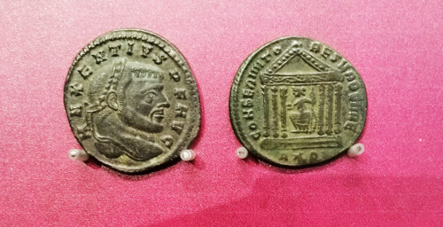 Maksencjusz, moneta rzymska z czasów jego panowania nad Rzymem