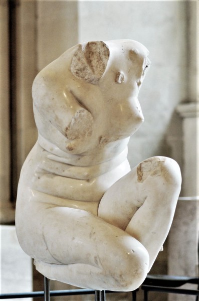 Crouching Venus, Musée du Louvre, Paris, pic. Jastrow