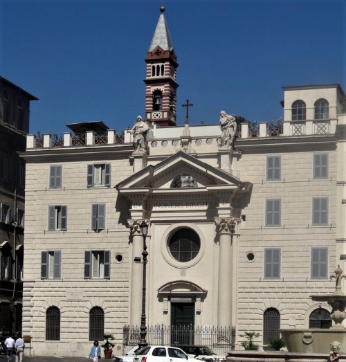 Piazza Farnese, facade of the Church of Santa Brigida