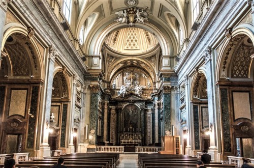 Church of Sant'Apollinare, interior