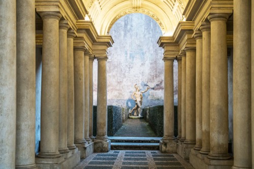 Perspektywiczna galeria w Palazzo Spada