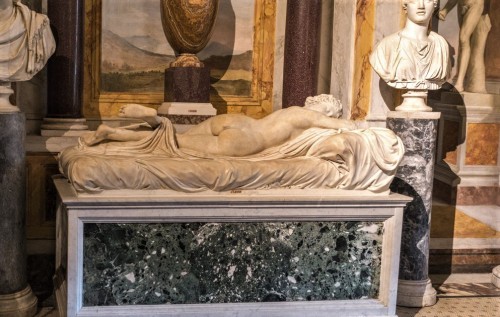Śpiący Hermafrodyta, Galleria Borghese, kopia rzymska z II w.