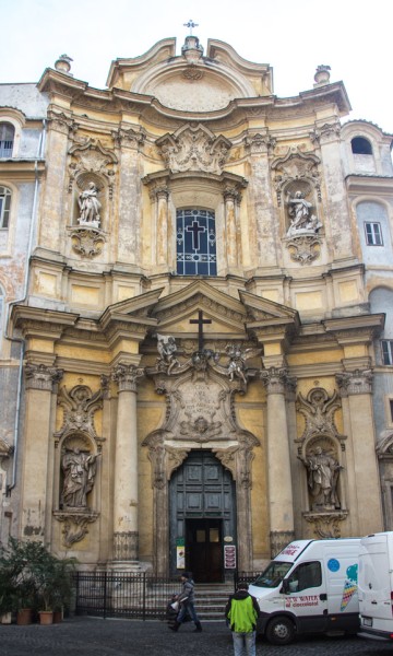 Fasada rzymskiego, barokowego kościoła Santa Maddalena na Polu Marsowym