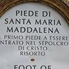 Tablica informująca o relikwii św. Marii Magdaleny, kościół San Giovanni dei Fiorentini