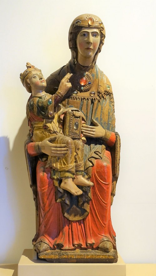 Madonna with Child, turn of the XII and XIII centuries, Roman sculptor