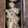 Ercole Ferrata, nagrobek papieża Klemensa IX, alegoria Miłosierdzia (Caritas), bazylika Santa Maria Maggiore