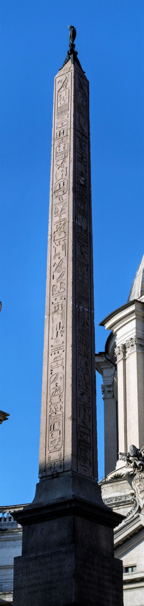 Obelisk Agonalis wieńczący fontannę Quattro Fiumi