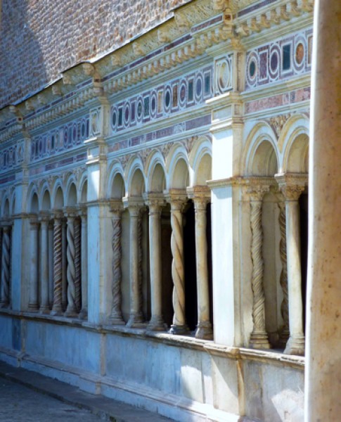 Bazylika San Giovanni in Laterano, krużganki