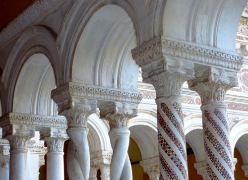 Bazylika San Giovanni in Laterano, krużganki