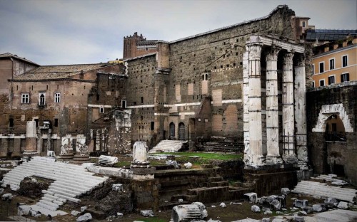 Forum Augusta, świątynia Marsa Mściciela